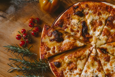 Mastering the Perfect Homemade Pizza Cheese Blend: Tips for a Cheesy Delight